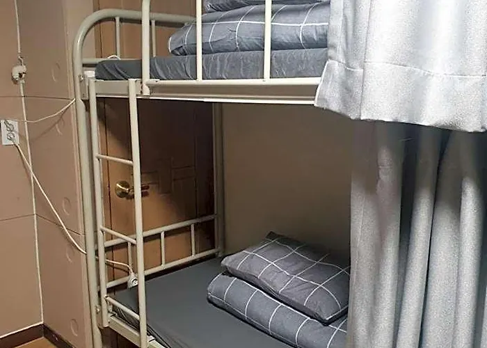 Hostel Take 1 Hongdae