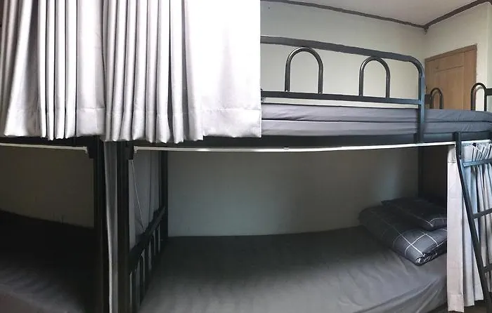 Hostel Take 1 Hongdae *